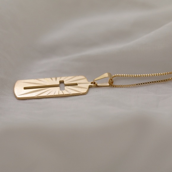 Cross Necklace | 18k Gold Filled - Picture 4 of 10